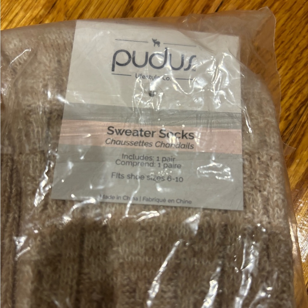Pudus Women's Tan Sweater Socks